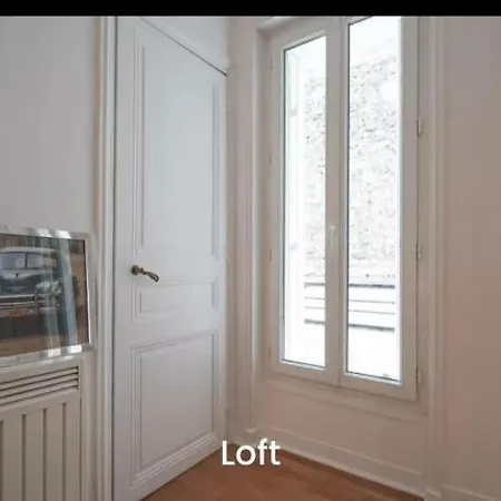 Pres De La Porte Maillot *