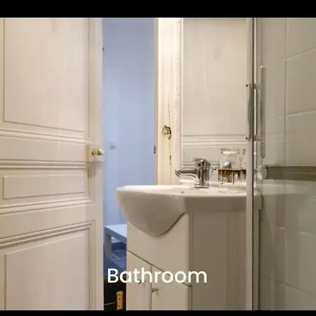 Pres De La Porte Maillot Apartment Paris